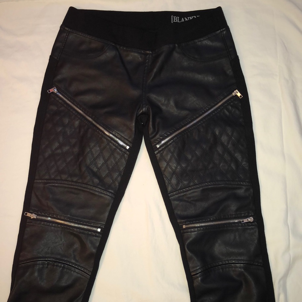 Blank Leather Pants with zipper detail